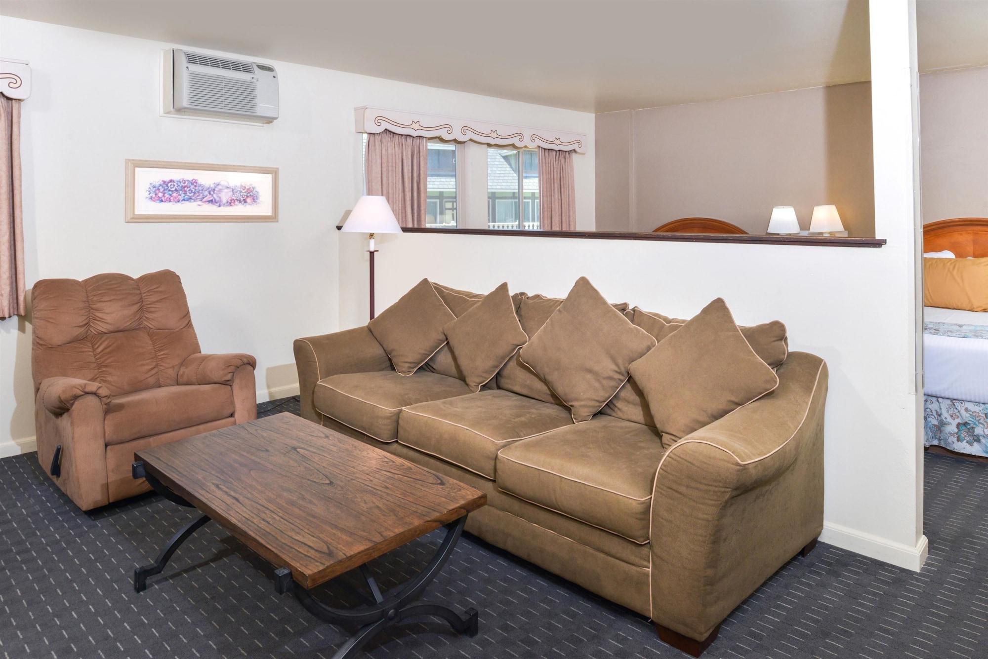 Svendsgaard'S Lodge- Americas Best Value Inn & Suites Солванг Экстерьер фото