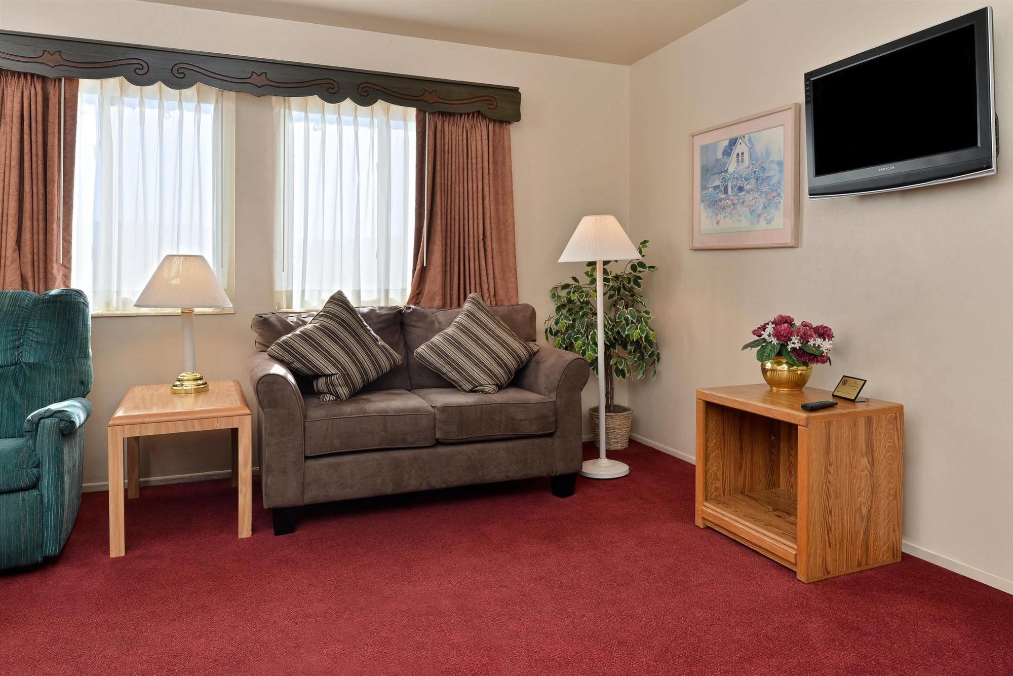 Svendsgaard'S Lodge- Americas Best Value Inn & Suites Солванг Экстерьер фото