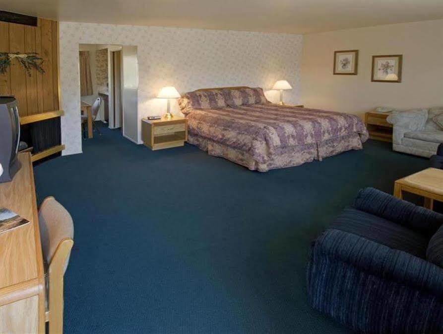 Svendsgaard'S Lodge- Americas Best Value Inn & Suites Солванг Экстерьер фото