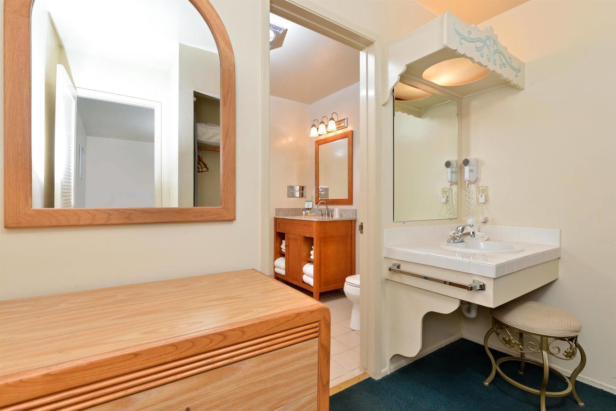 Svendsgaard'S Lodge- Americas Best Value Inn & Suites Солванг Экстерьер фото